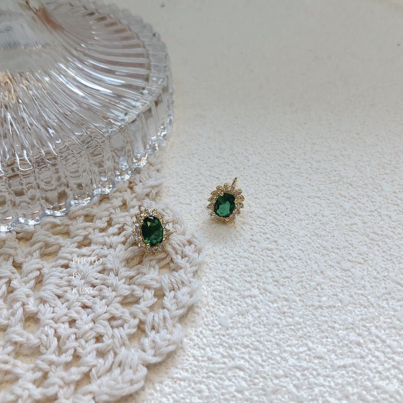 Stud Emerald Green Trendy Crystal Vintage Diamond Earrings Studs French Baroque Irregular Phnom Penh Silver Needle Earring For Female
Stud Emerald Green Trendy Crystal Vintage Diamond Earrings Studs French Baroque Irregular Phnom Penh Silver Needle Earring For Female