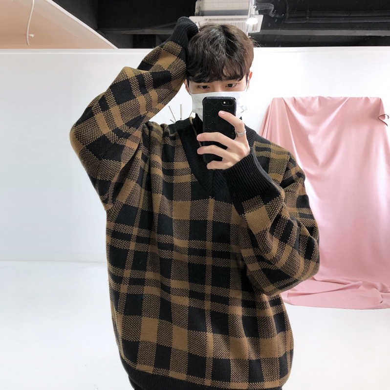 Retro sweater trend autumn and winter plaid V-neck loose men's trend Korean pullover mens sweater Y0907