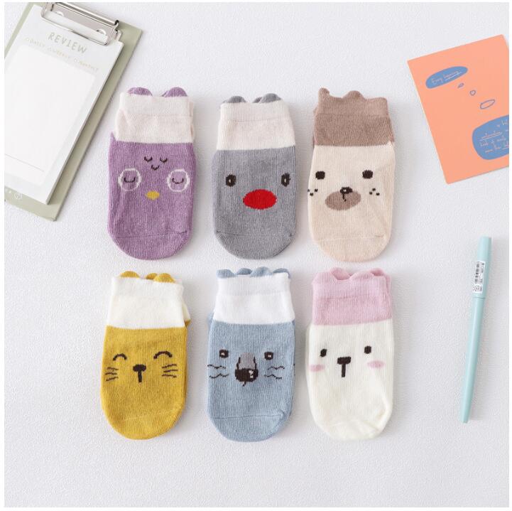Children's socks shoes friends light mouth low top turmeric cat Khaki bear purple owl gray elk white rabbit Blue Lion baby lovely floor color matching sock slippers
Children's socks shoes friends light mouth low top turmeric cat Khaki bear purple owl gray elk white rabbit Blue Lion baby lovely floor color matching sock slippers