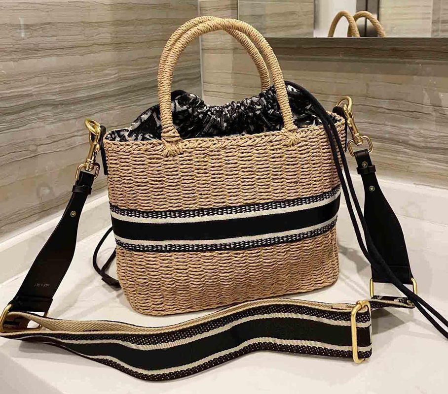 Luxurys Designers Shoulder Bags Summer Beach Weave Wallet Women Handbags Wicker Woven Lady Totes Large Capacity Buckets Bag Shopping Purse, Brown
Luxurys Designers Shoulder Bags Summer Beach Weave Wallet Women Handbags Wicker Woven Lady Totes Large Capacity Buckets Bag Shopping Purse, Brown