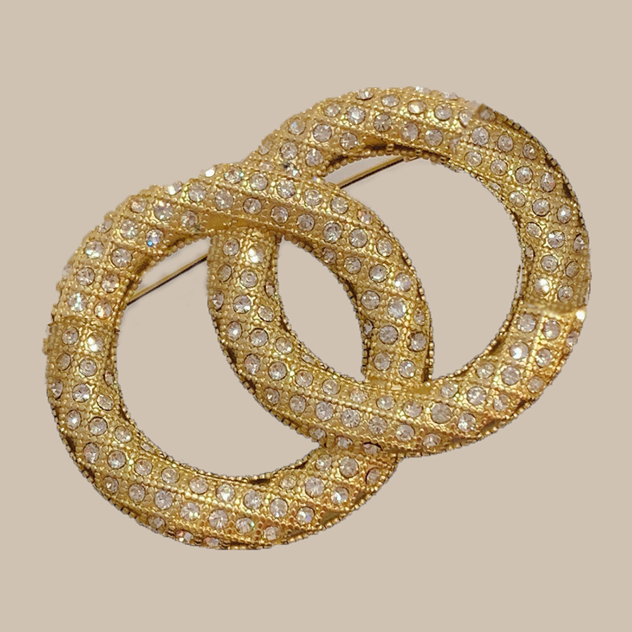 Luxury Designer Brooches Diamonds Brooch with Stamp High Quality Party Gift L-C15 @yamalang2
Luxury Designer Brooches Diamonds Brooch with Stamp High Quality Party Gift L-C15 @yamalang2