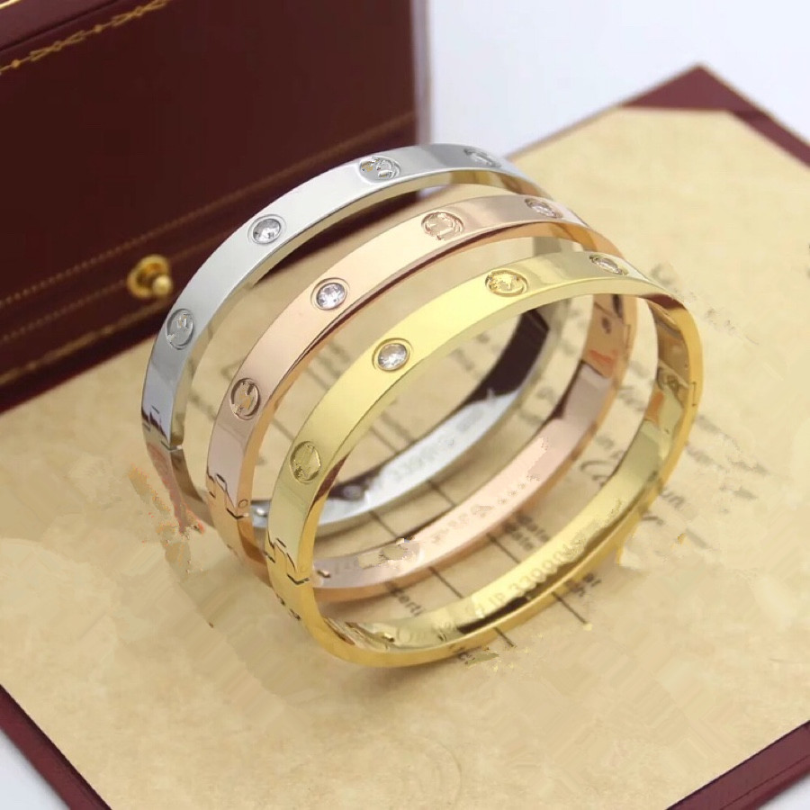 Ladies Bracelet Titanium Steel Buckle Luxury Heart Shape Designer Couple Fashion Classic Jewelry Wedding Party Gift, Golden;silver
Ladies Bracelet Titanium Steel Buckle Luxury Heart Shape Designer Couple Fashion Classic Jewelry Wedding Party Gift, Golden;silver