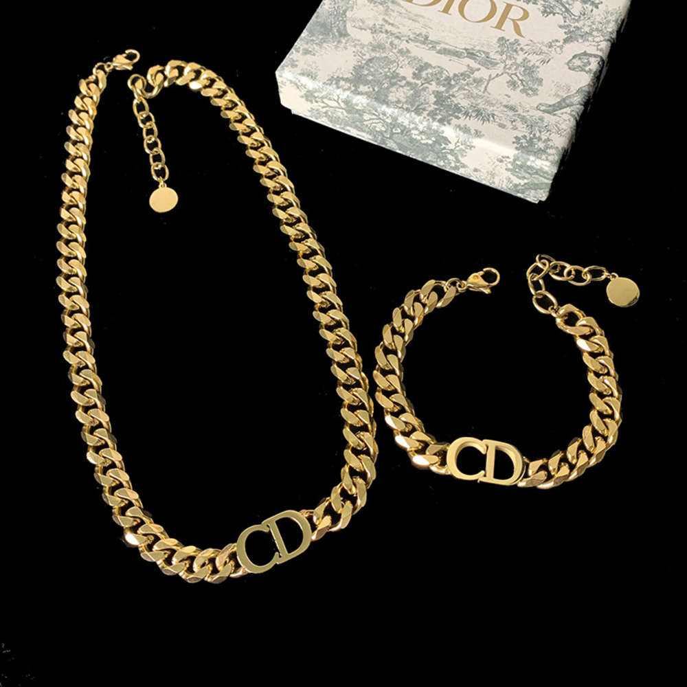 Wholale European Cuban Chain CD Letter Stainls Steel Clavicle Necklace Hiphop Non-Fading Jewelry Necklace, Silver
Wholale European Cuban Chain CD Letter Stainls Steel Clavicle Necklace Hiphop Non-Fading Jewelry Necklace, Silver