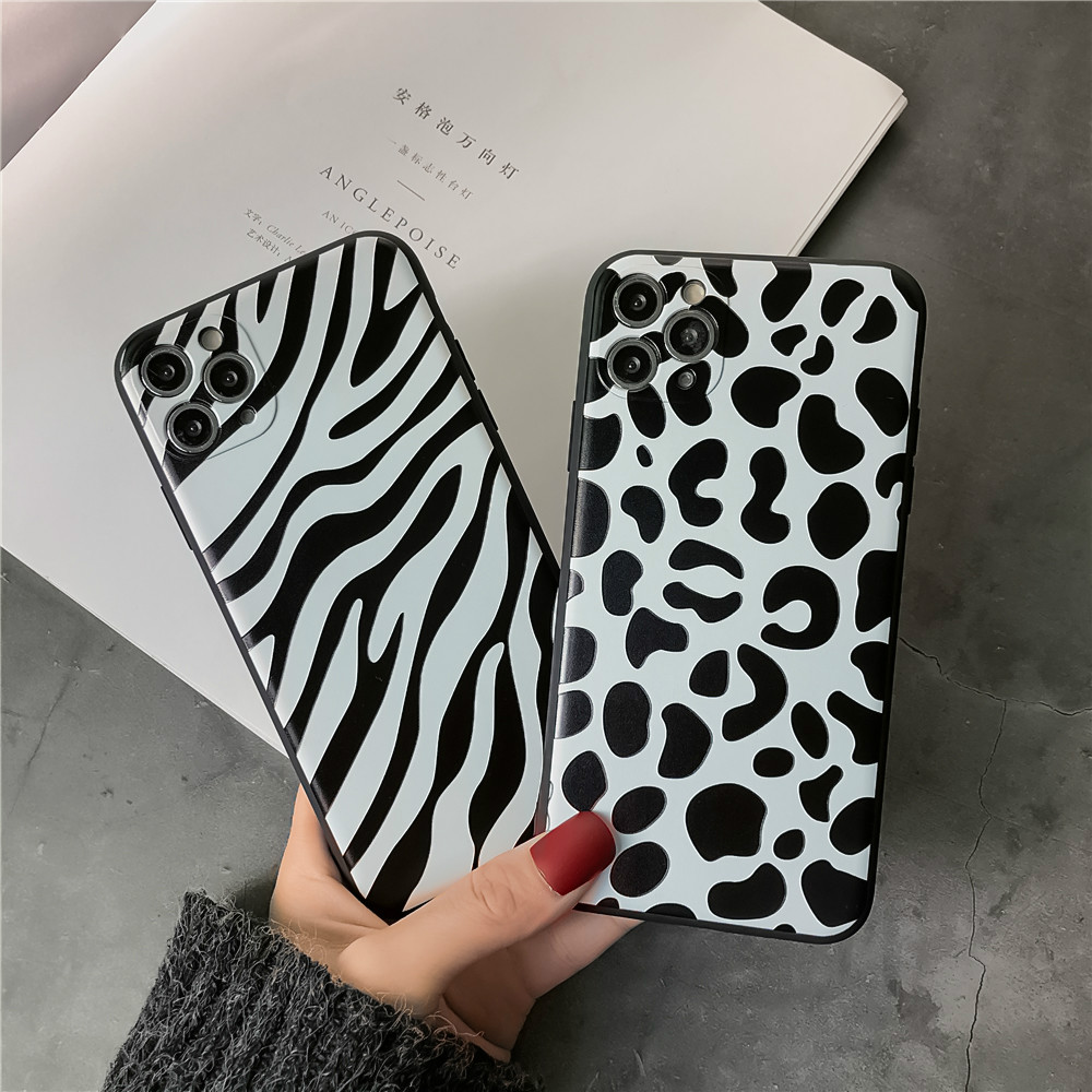 IPhone 11 Mobile Phone Case Is Suitable for IPhone 11 12 Pro Max Xs XR 7 8 Plus Black and White Leopard Spotted Anti-fall Protective Case
IPhone 11 Mobile Phone Case Is Suitable for IPhone 11 12 Pro Max Xs XR 7 8 Plus Black and White Leopard Spotted Anti-fall Protective Case