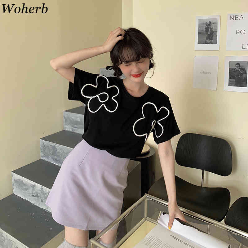 Short Sleeve Black T-shirt Women Korean Streetwear Chic Floral Patch Casual All Match Tops Summer Elegant Tee 210519