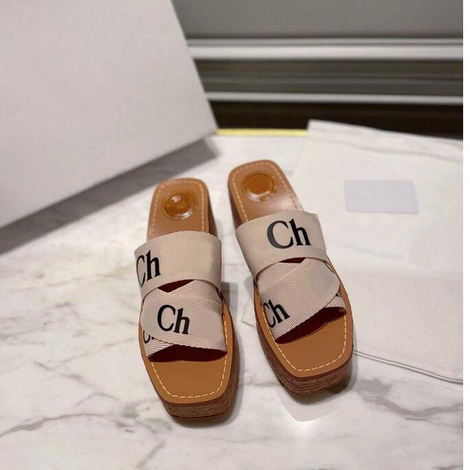 Designer woman slippers fashion Beach Thick bottom slipper classic platform Alphabet lady Sandals ladies slides Large, Pink
Designer woman slippers fashion Beach Thick bottom slipper classic platform Alphabet lady Sandals ladies slides Large, Pink