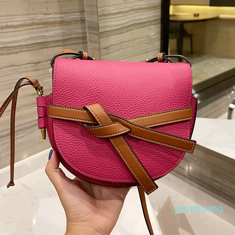 Designer- Women Saddle Bags Crossbody Bag Luxurys Bags Cowhide Bow Handbags Leather Messanger Clutch bag
Designer- Women Saddle Bags Crossbody Bag Luxurys Bags Cowhide Bow Handbags Leather Messanger Clutch bag