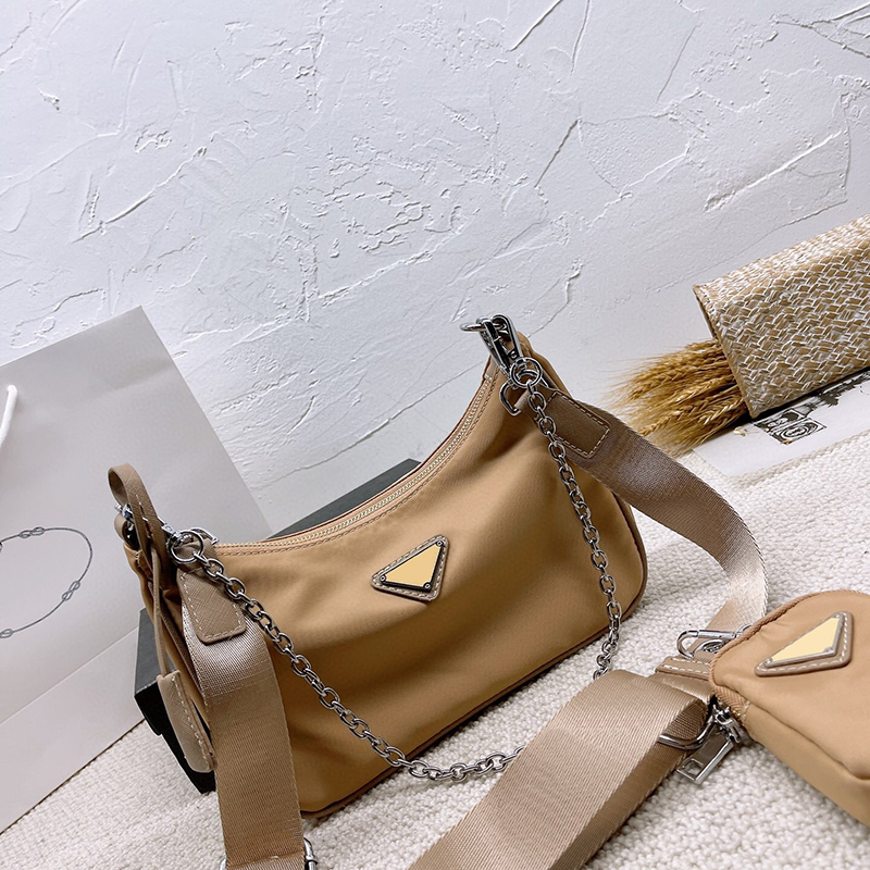 5A+ Shoulder Women Luxurys Designers Bags 2022 Chest pack lady Tote chains handbags messenger backpack nylon Crossbody bag European and American fashion, Customize
5A+ Shoulder Women Luxurys Designers Bags 2022 Chest pack lady Tote chains handbags messenger backpack nylon Crossbody bag European and American fashion, Customize