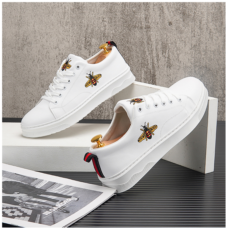 Luxury Design Fashion Suede Leather Bee Embroidery Shoes Mens white Casual Moccasins Loafers Italian style Male Party Driving Flats A251
Luxury Design Fashion Suede Leather Bee Embroidery Shoes Mens white Casual Moccasins Loafers Italian style Male Party Driving Flats A251