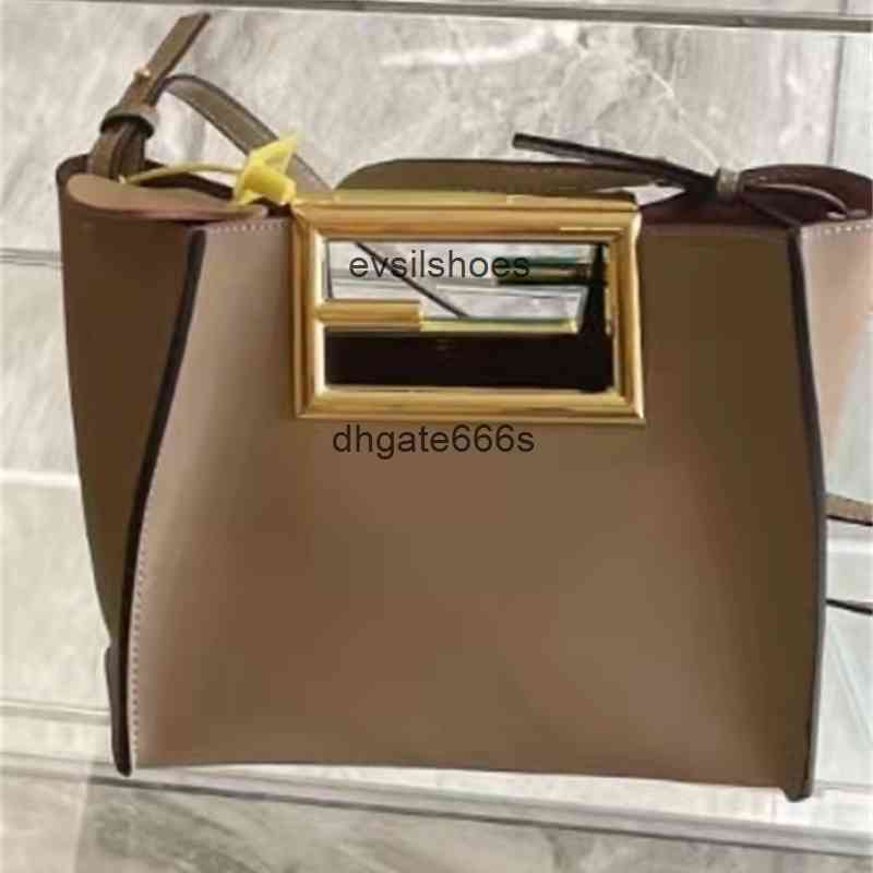 Designers Handbags 2021 new fend i way calfskin women's design FF buckle tote bag new way Two sizes 20-40cm three colors handheld shoul
Designers Handbags 2021 new fend i way calfskin women's design FF buckle tote bag new way Two sizes 20-40cm three colors handheld shoul