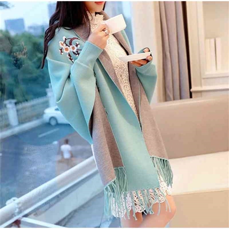 Warp Sweater Women Spring Autumn Fashion Flower Embroidery Elegant Ladies Knitted Tassels Swing Sweaters Invierno 210602
Warp Sweater Women Spring Autumn Fashion Flower Embroidery Elegant Ladies Knitted Tassels Swing Sweaters Invierno 210602