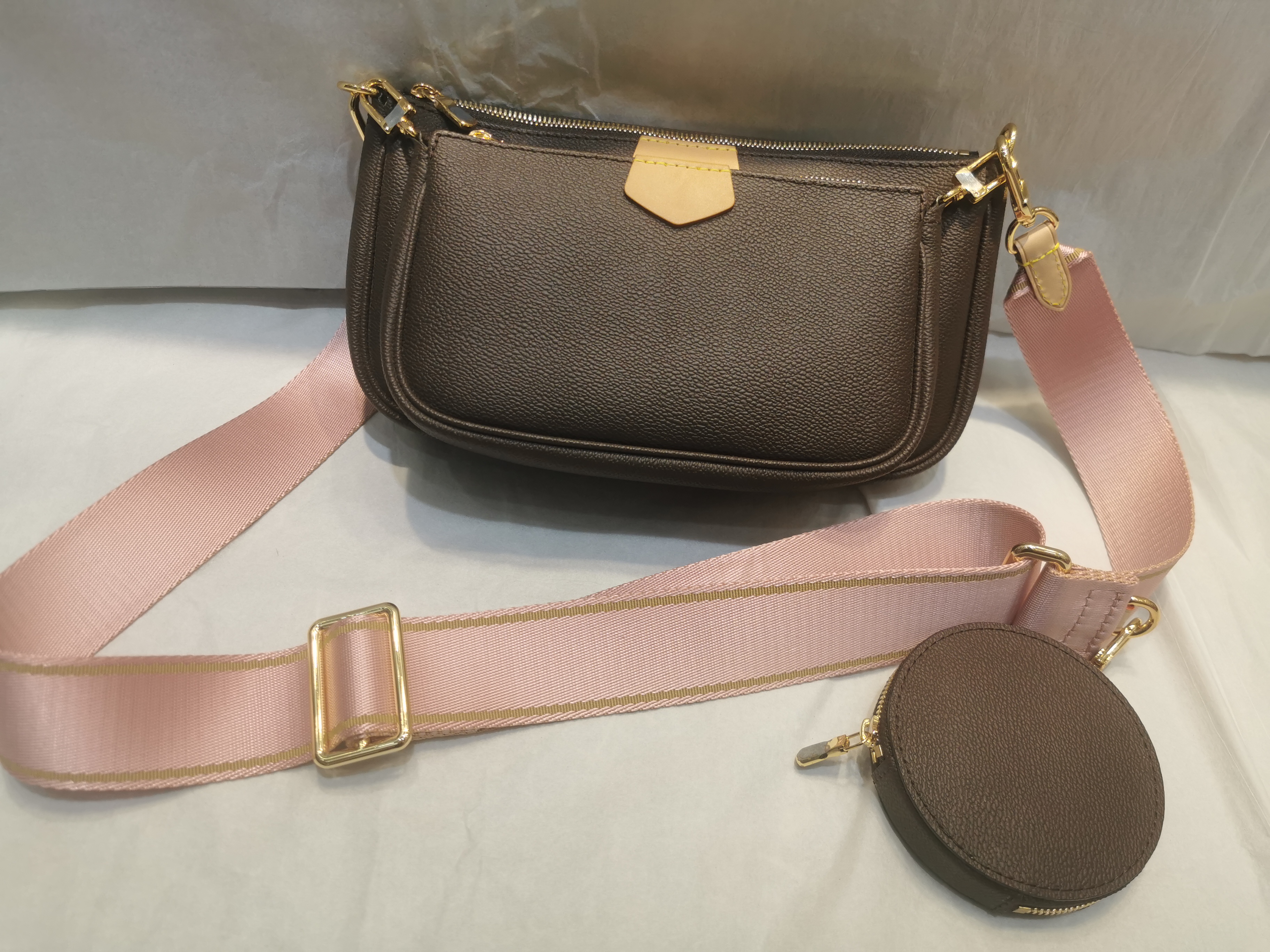 Women Luxurys Designers Bags Handbags Shoulder Handbag Backpack Purses Brown Leather Clutch Fashion Wallet Bag PinK GREEN Shoulder interlayer 
Women Luxurys Designers Bags Handbags Shoulder Handbag Backpack Purses Brown Leather Clutch Fashion Wallet Bag PinK GREEN Shoulder interlayer