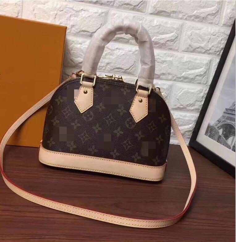 LV Louis bag Vitton Luxurys Designers Europe and America Latest 25cm bag fashion Female handbag quality genuine leather
LV Louis bag Vitton Luxurys Designers Europe and America Latest 25cm bag fashion Female handbag quality genuine leather