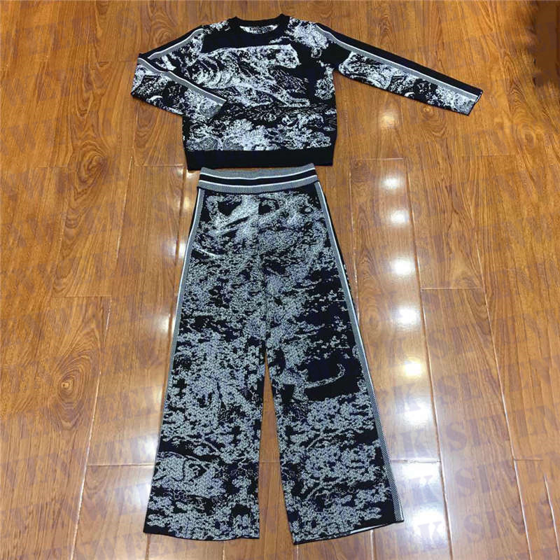 Womens Tracksuits Long Sleeve Hoodies Pants Two Piece Set Tiger Pattern Women Casual Clothing Suit Autumn Hooded Sweaters, Black
Womens Tracksuits Long Sleeve Hoodies Pants Two Piece Set Tiger Pattern Women Casual Clothing Suit Autumn Hooded Sweaters, Black