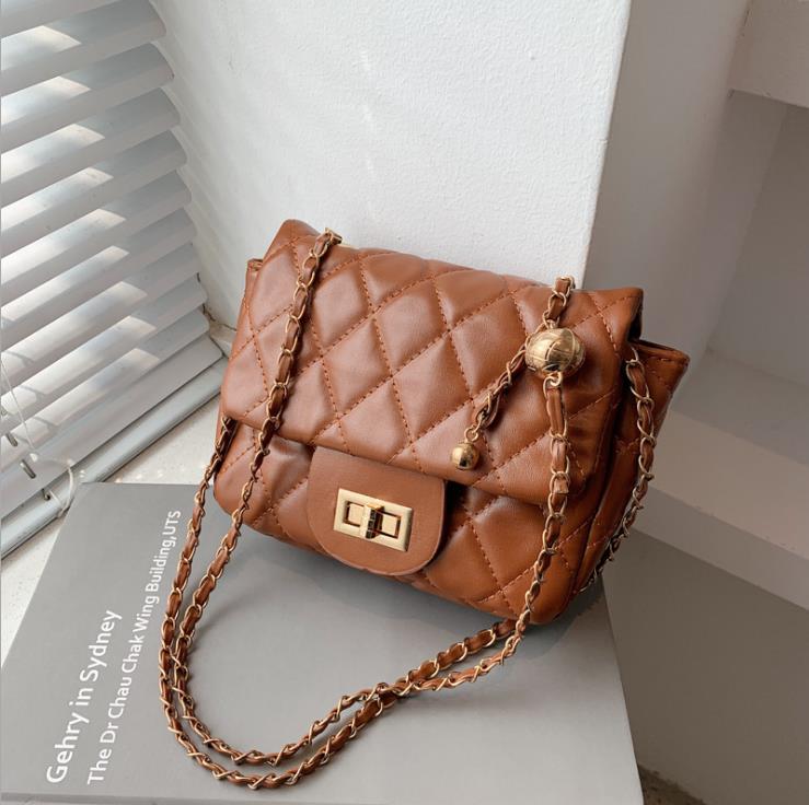 Quilted Pearl Chain PU Leather solid Color Crossbody Bags For Women 2021 Fashion Small Shoulder Bag Female Handbags And Purses, White
Quilted Pearl Chain PU Leather solid Color Crossbody Bags For Women 2021 Fashion Small Shoulder Bag Female Handbags And Purses, White