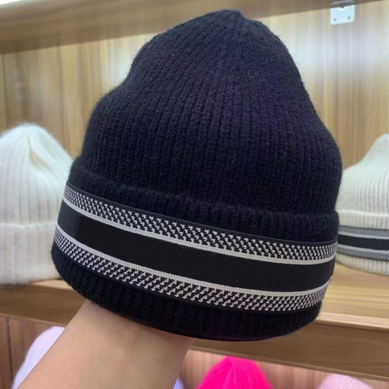 Hot selling women Winter beanies men woman leisure cotton designers beanie skull caps Parka head cover cap outdoor lovers fashion knitted hats, Beige
Hot selling women Winter beanies men woman leisure cotton designers beanie skull caps Parka head cover cap outdoor lovers fashion knitted hats, Beige