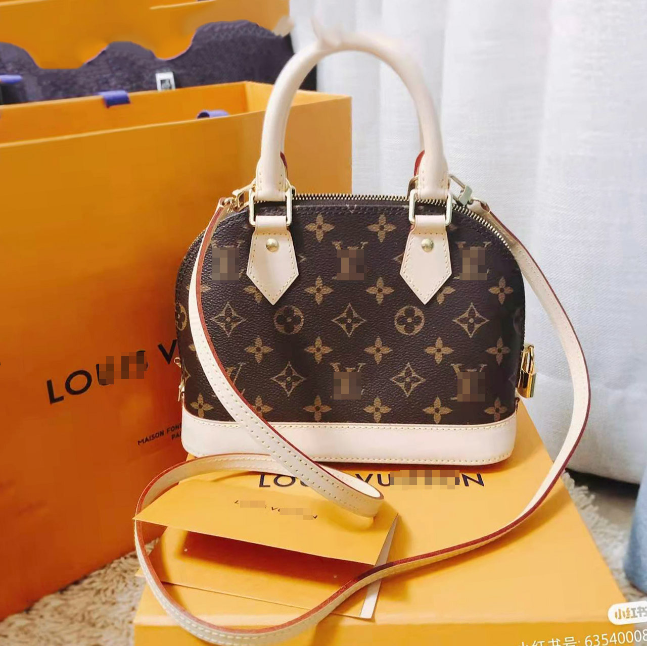 GG's LOUIS'S VUTTON'S LVs YSLs designers ALMA BB BAG shell bag luxurys women patent leather flower Embossed shoulder bags with lock crossbody handbag, Black
GG's LOUIS'S VUTTON'S LVs YSLs designers ALMA BB BAG shell bag luxurys women patent leather flower Embossed shoulder bags with lock crossbody handbag, Black