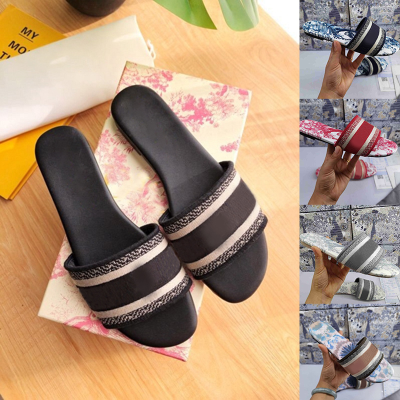 Women Sandals Slippers Embroidery Designers Slides Sandal Flip Flops Striped Beach Leather Rubber Flower Slipper Loafers 2021 With Box 35-41, Black
Women Sandals Slippers Embroidery Designers Slides Sandal Flip Flops Striped Beach Leather Rubber Flower Slipper Loafers 2021 With Box 35-41, Black