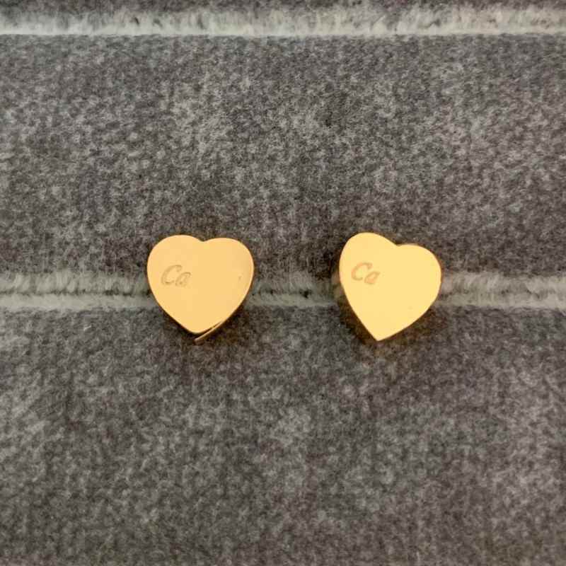 2021 High Polished Classic Style Logo Printed Studs Small Size Gold Plated Designer Earring Stainless Steel Earrings For Women Jewelry Wholesale
2021 High Polished Classic Style Logo Printed Studs Small Size Gold Plated Designer Earring Stainless Steel Earrings For Women Jewelry Wholesale