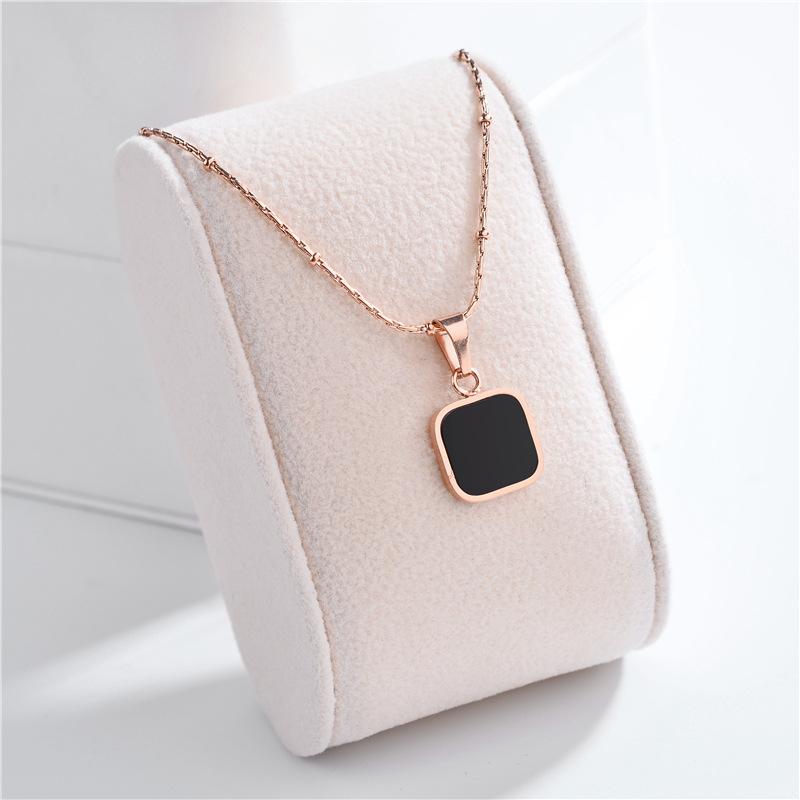 Pendant Necklaces Trendy Classic Black White Square Shell Women Necklace Ladies No Fade Stainless Steel Chokers Female Jewelry
Pendant Necklaces Trendy Classic Black White Square Shell Women Necklace Ladies No Fade Stainless Steel Chokers Female Jewelry