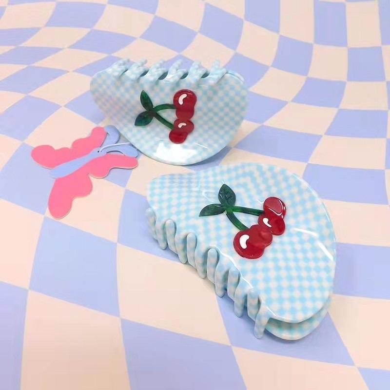 Hair Clips & Barrettes Vintage Irregular Cherry Blue Grid Pattern Lattice Acetate Bath Claw Clip Headwear For Women Accessories, Golden;silver
Hair Clips & Barrettes Vintage Irregular Cherry Blue Grid Pattern Lattice Acetate Bath Claw Clip Headwear For Women Accessories, Golden;silver