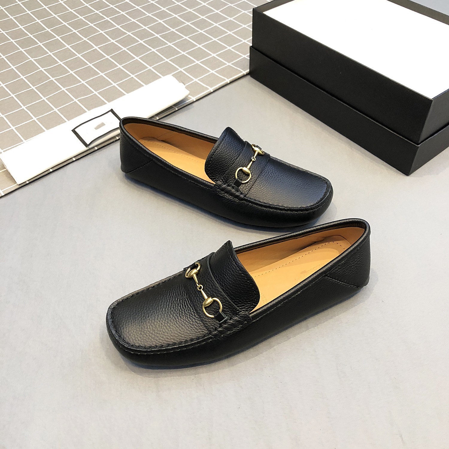 2021 Summer Genuine Leather Shoe Man Luxury Designer Classic Driving Men Shoes Comfortable Casual Men Loafers, #13
2021 Summer Genuine Leather Shoe Man Luxury Designer Classic Driving Men Shoes Comfortable Casual Men Loafers, #13