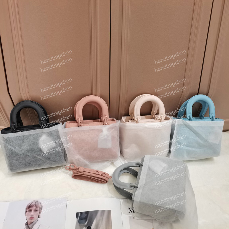 Purse Designers Crossbody Bags Women Bags Shoulder handbags Pochette Tassel messenger bag mini leather elegant chain, Brown
Purse Designers Crossbody Bags Women Bags Shoulder handbags Pochette Tassel messenger bag mini leather elegant chain, Brown