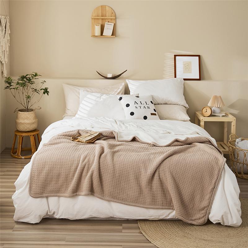 Lamb Cashmere Plus Knitted Blanket, Soft Texture, Delicate Touch, Daily Portable Small , Thickened And Warmer Blankets