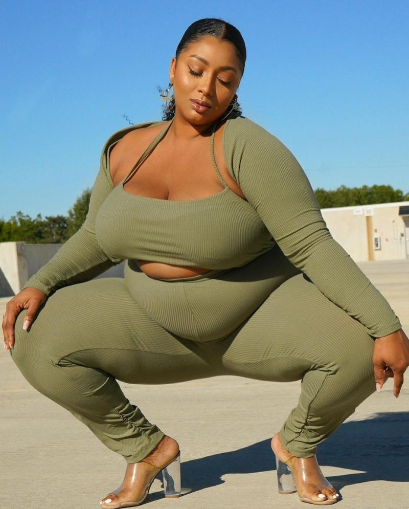 Plus Size Tracksuits Knitted Solid 3 Piece Set Women Casual Long Sleeve Cover Coat Tank Crop Top Pencil Pants Matching Outfit 4XL 5XL, Black 
Plus Size Tracksuits Knitted Solid 3 Piece Set Women Casual Long Sleeve Cover Coat Tank Crop Top Pencil Pants Matching Outfit 4XL 5XL, Black