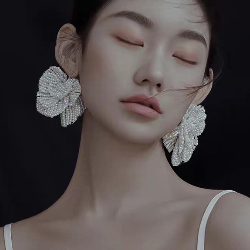 Dangle & Chandelier 2021 Trend Pearl Earrings For Women Hanging Hoop Jewelry Unusual Women's Korean Fashion Vintage Pendant Earring
Dangle & Chandelier 2021 Trend Pearl Earrings For Women Hanging Hoop Jewelry Unusual Women's Korean Fashion Vintage Pendant Earring