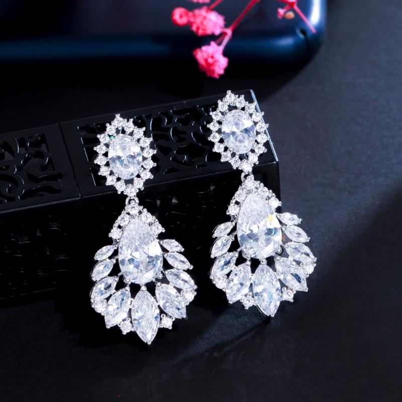 Dangle & Chandelier ThreeGraces Jewelry Vintage Silver Color Cubic Zirconia Crystal Long Big Earrings For Women Daily Dress ER001
Dangle & Chandelier ThreeGraces Jewelry Vintage Silver Color Cubic Zirconia Crystal Long Big Earrings For Women Daily Dress ER001