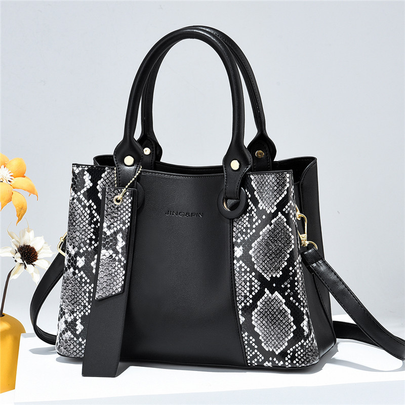 Women Tote Bags Fashion Handbags 2021new Shoulder Bag PU Leather Purse Large Capacity Totes Causal Outdoor Packs 6colors, Black
Women Tote Bags Fashion Handbags 2021new Shoulder Bag PU Leather Purse Large Capacity Totes Causal Outdoor Packs 6colors, Black