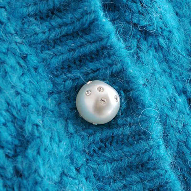 Costume Jewelry Pearl Button Twisted Ball Knit Jacket Fashion Sky Blue Chic Lady Elegant Sweater Cardigan 210521