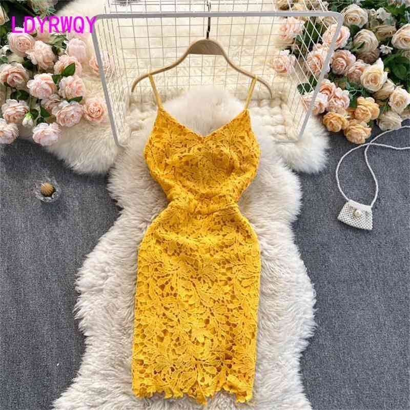 LDYRWQY summer Korean style hollow lace temperament V-neck sexy slim back strap dress Office Lady Polyester 210603, Yellow
LDYRWQY summer Korean style hollow lace temperament V-neck sexy slim back strap dress Office Lady Polyester 210603, Yellow