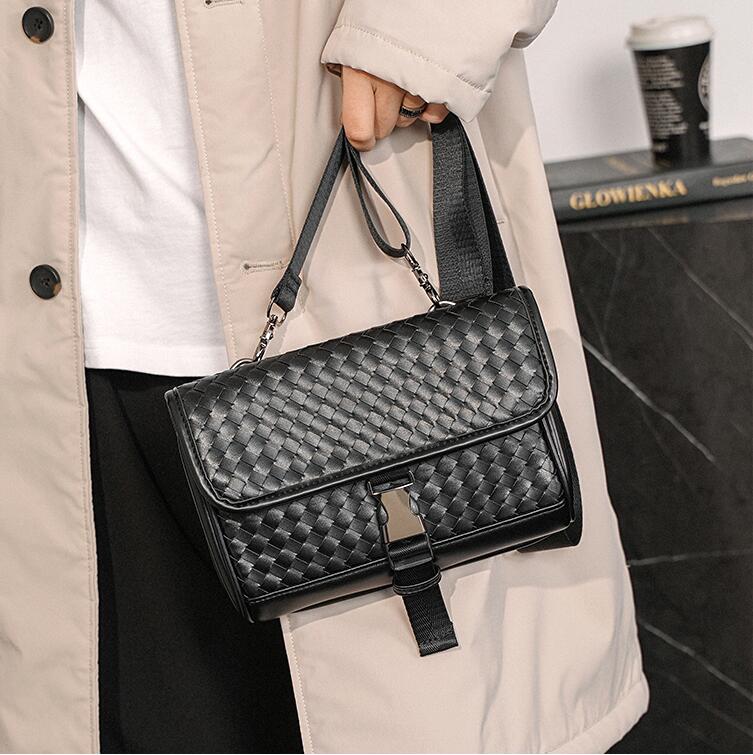 Wholesale factory leathers men shoulder bags Joker black hand-woven fashion chest bag outdoor sports casual leather backpack street trend plaid handbag, Black-3567
Wholesale factory leathers men shoulder bags Joker black hand-woven fashion chest bag outdoor sports casual leather backpack street trend plaid handbag, Black-3567