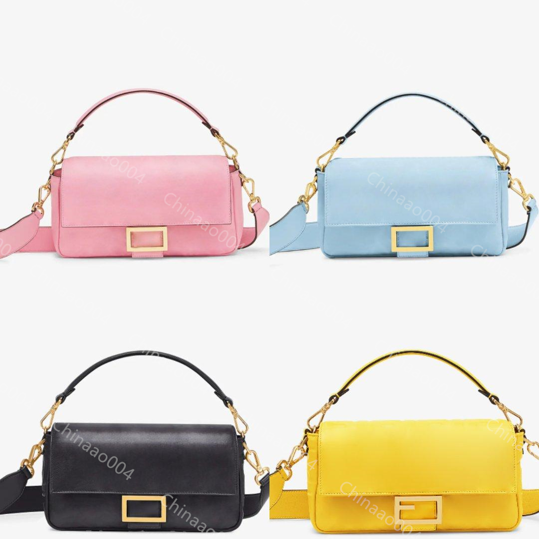 Pink chain satchel bag, multi-color selection, delicate and compact, lady temperament, free delivery to the door, Brown
Pink chain satchel bag, multi-color selection, delicate and compact, lady temperament, free delivery to the door, Brown