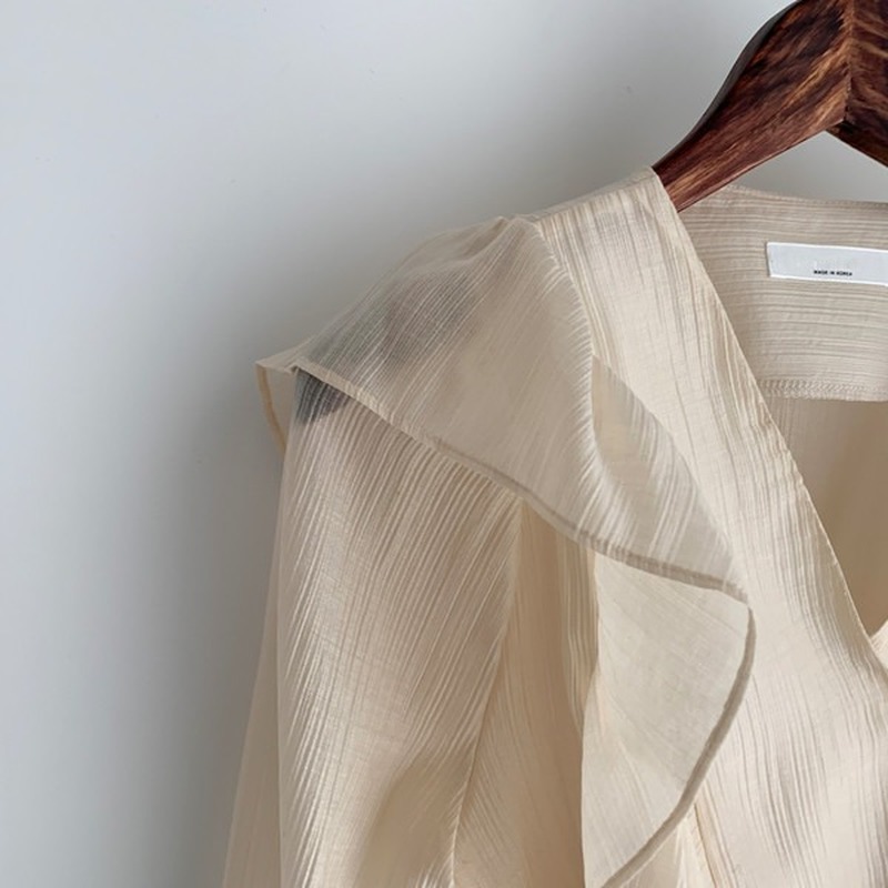 Fashion Female Vintage Slimming Chiffon Blouse Ruffled Deep V-neck Silk Shirt Solid Sweet Flare Sleeve Woman's 10334 210518