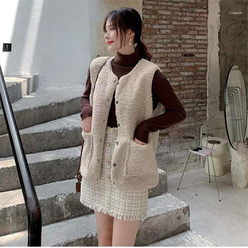 Autumn Winter Warm Fleece Coat Fashion Women Sleeveless Vest Coats Top Casual Loose Cardigan Plus Size Waistcoat Outwear Tops1, As photo shows
Autumn Winter Warm Fleece Coat Fashion Women Sleeveless Vest Coats Top Casual Loose Cardigan Plus Size Waistcoat Outwear Tops1, As photo shows