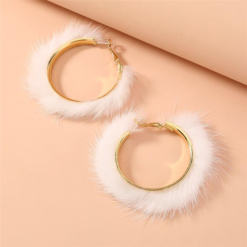 Hoop & Huggie Big-name Korea Plush Large Circle Ear Exaggerated Girl Heart Charming Earrings For Women Sweet Fashion Jewelry
Hoop & Huggie Big-name Korea Plush Large Circle Ear Exaggerated Girl Heart Charming Earrings For Women Sweet Fashion Jewelry