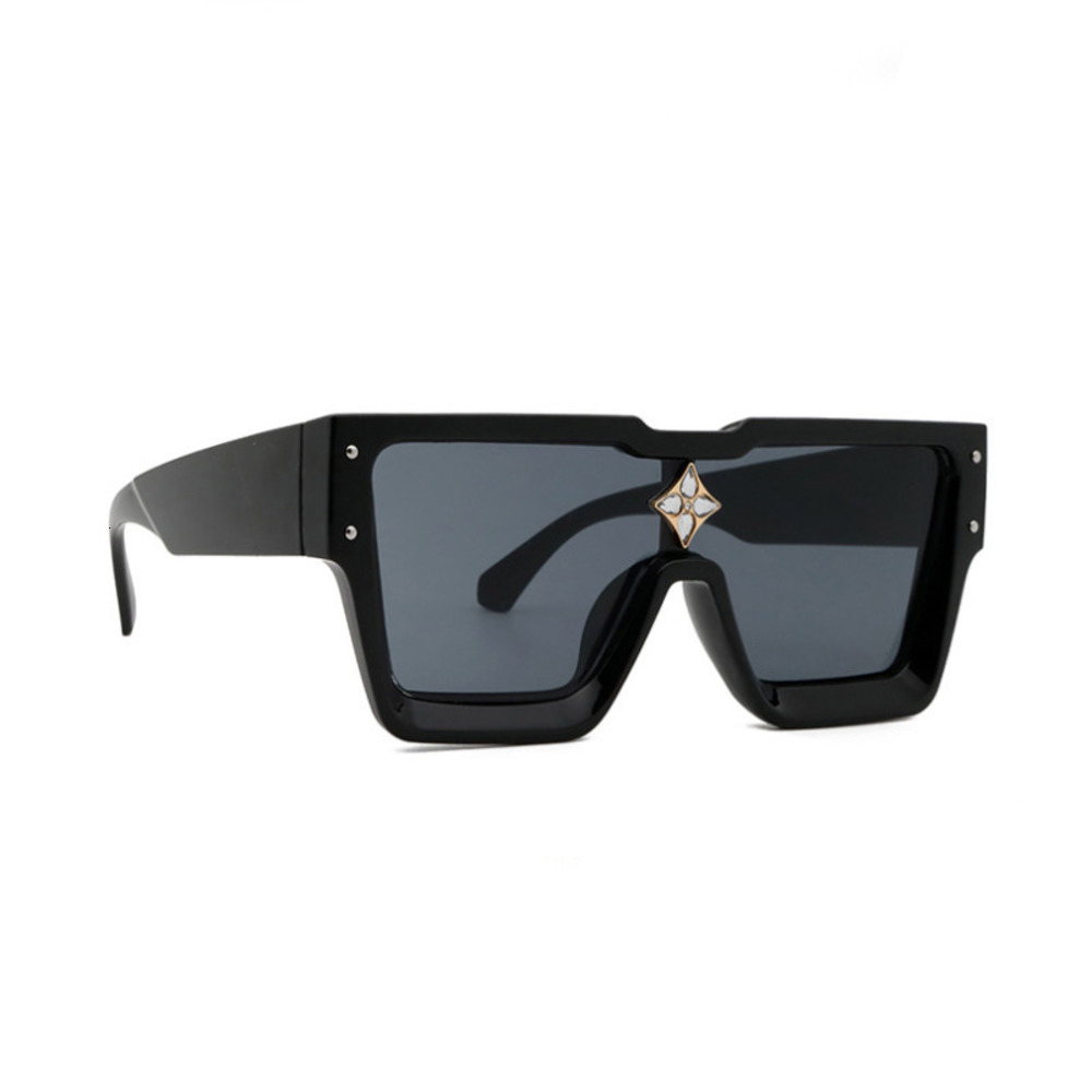 Fashion Square Sunglasses Women Retro Luxury Brand Designer Metal Frames Sun Glasses Vintage Gafas Hombre Men Shades
Fashion Square Sunglasses Women Retro Luxury Brand Designer Metal Frames Sun Glasses Vintage Gafas Hombre Men Shades