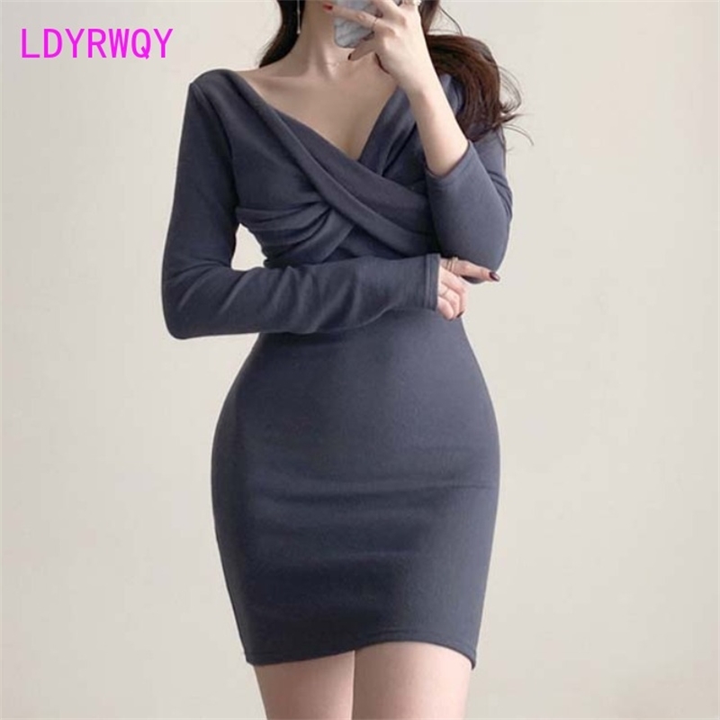 Women's spring sexy temperament cross V-neck tight buttock Club bottoming dress 210603, Black
Women's spring sexy temperament cross V-neck tight buttock Club bottoming dress 210603, Black