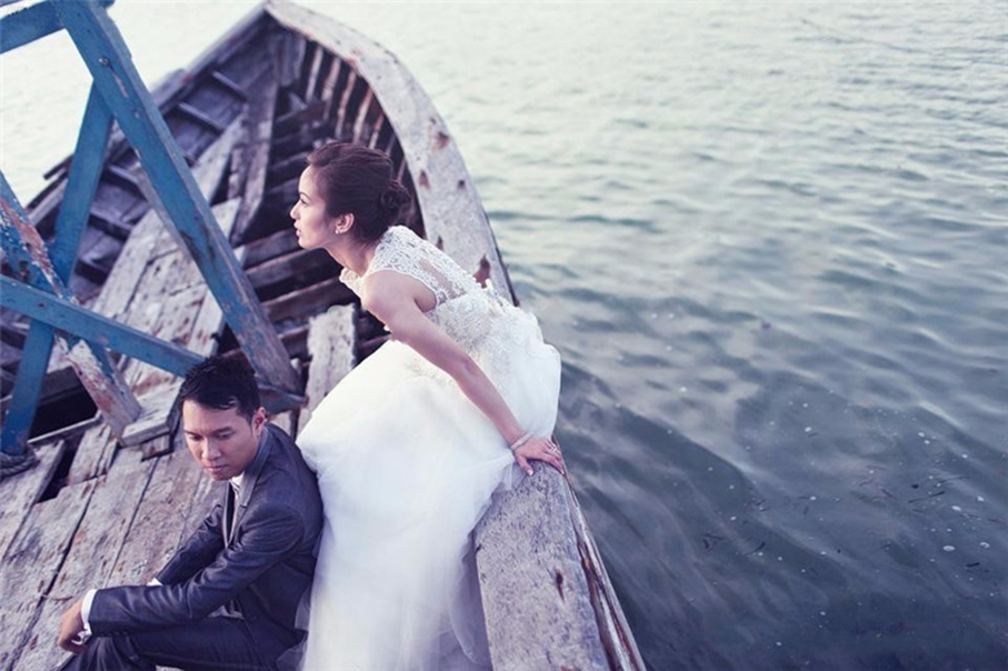 2021 New Sleeveless A Line Tulle Wedding Dresses Embroidery Beaded Bridal Gowns with Buttons Back Custom Made Vestido De Noiva