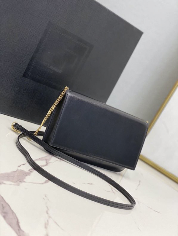 7A high endtop quality women's real leather bag Single Shoulder Handbag classic fashion leisure business entertainment belt long strap
7A high endtop quality women's real leather bag Single Shoulder Handbag classic fashion leisure business entertainment belt long strap
