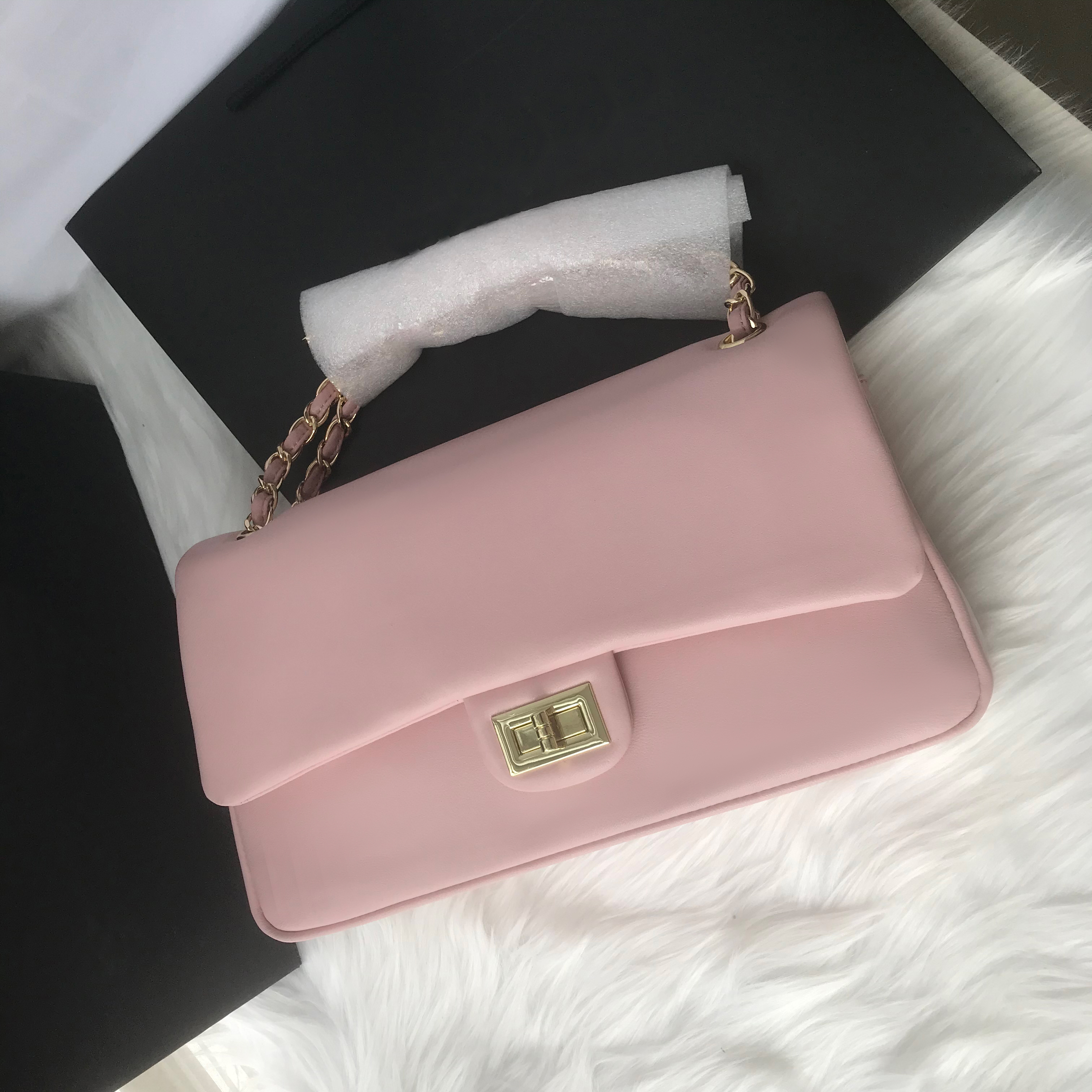 5A+ gold chain bag luxury designs women handbags 2021 classic leather crossbody purse lambs shoulder clutch small flap wallet wholesale, 25.5cm lamb leather 
5A+ gold chain bag luxury designs women handbags 2021 classic leather crossbody purse lambs shoulder clutch small flap wallet wholesale, 25.5cm lamb leather