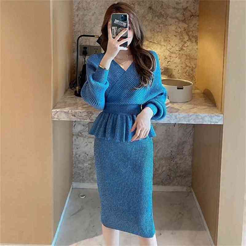 Autumn Women Shiny Knitting Skirts Sets Lurex Ruffles Long Sleeve Sweater Tops+High Waist Bodycon Skirt Two Pieces Set 210603, Royal blue
Autumn Women Shiny Knitting Skirts Sets Lurex Ruffles Long Sleeve Sweater Tops+High Waist Bodycon Skirt Two Pieces Set 210603, Royal blue