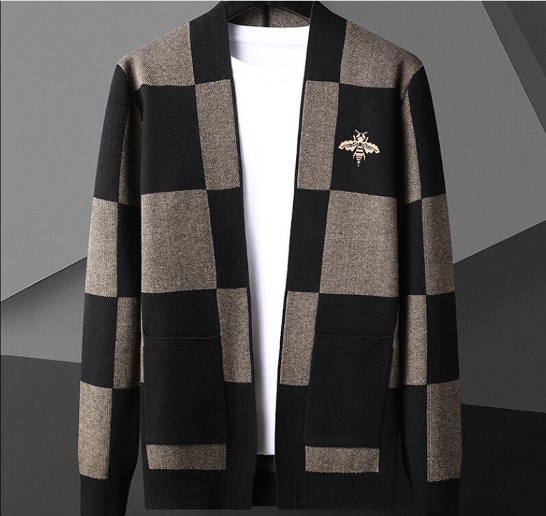 European and American men's knitted cardigan loose casual plaid sweater coat Korean fashion wear spring and autumn coat, W1
European and American men's knitted cardigan loose casual plaid sweater coat Korean fashion wear spring and autumn coat, W1