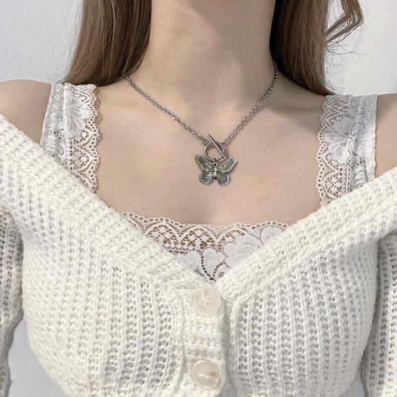 Pendant Necklaces 1Pcs Fashion Vintage Butterfly Necklace The Same Bracelet Super Fairy Temperament OT Buckle Clavicle Chain 2021, Silver
Pendant Necklaces 1Pcs Fashion Vintage Butterfly Necklace The Same Bracelet Super Fairy Temperament OT Buckle Clavicle Chain 2021, Silver