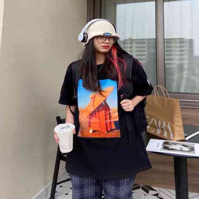 Fashion brand short sleeve men's and women's casual oversize surfboard printed lovers T-shirt su_news, White;black
Fashion brand short sleeve men's and women's casual oversize surfboard printed lovers T-shirt su_news, White;black
