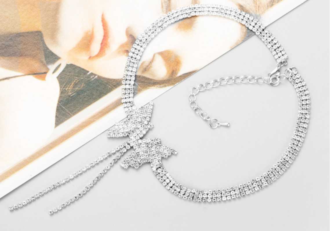 Chokers 2021 European And American Wowen High-fashion Silver Butterfly Rhinestone Collarbone Chain Tassel Choker Sexy Elegant Necklace
Chokers 2021 European And American Wowen High-fashion Silver Butterfly Rhinestone Collarbone Chain Tassel Choker Sexy Elegant Necklace