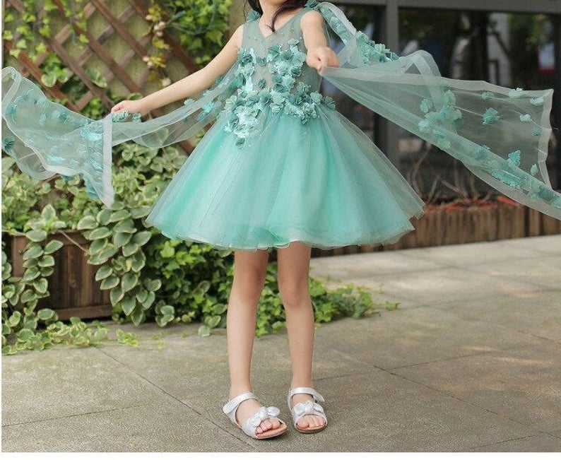 Green A Line Flower Girls Dress V Neck Short Sleeve 3D Floral Appliques Children Birthday Party Costume Mini Dresses